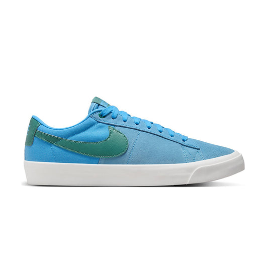 this is an image of Nike SB Zoom Blazer Low Pro GT "University Blue Bicoastal