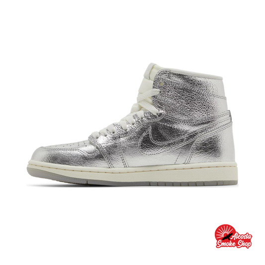 this is an image of Air Jordan 1 Retro High OG "Chrome" (Women's)