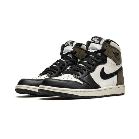 this is an image of Air Jordan 1 Retro High OG "Dark Mocha"