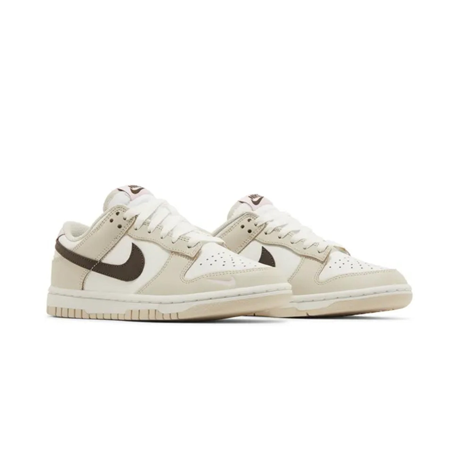 this is an image of Nike Dunk Low "Neapolitan"