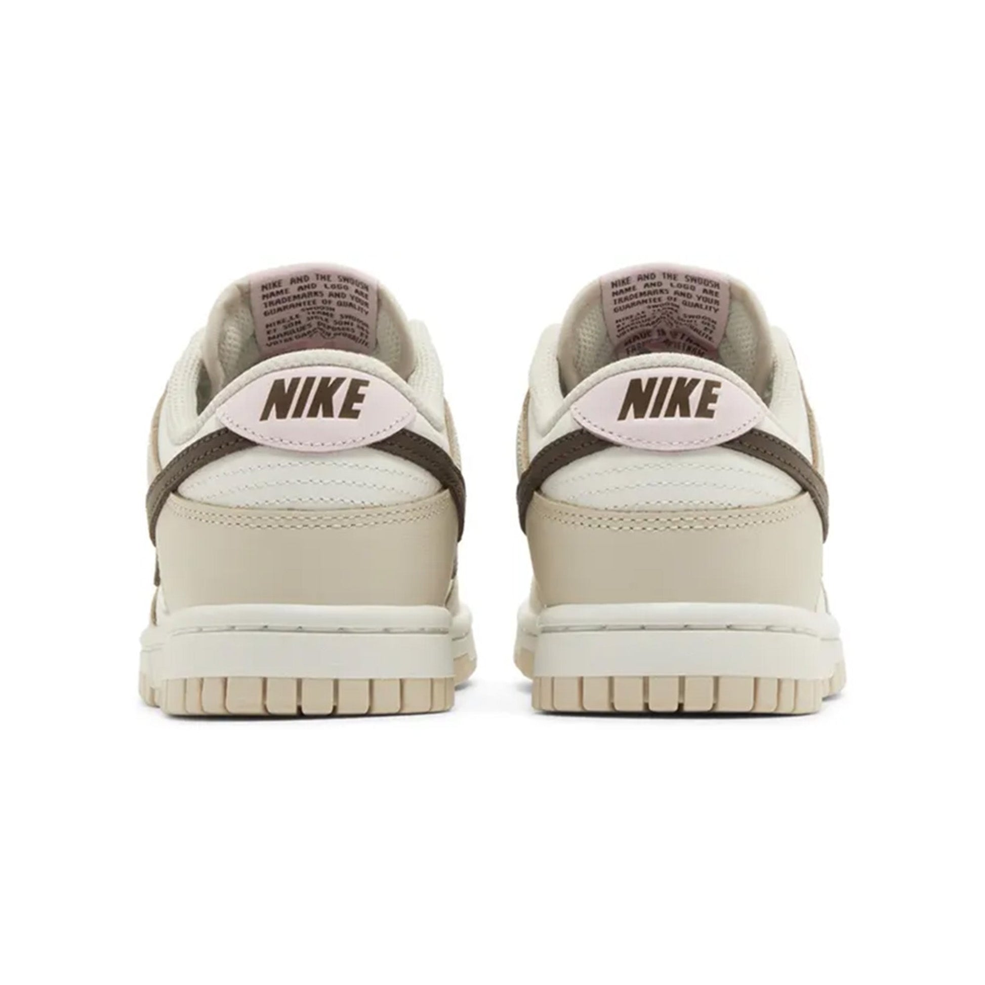 this is an image of Nike Dunk Low "Neapolitan"