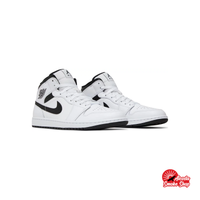 this is an image of Jordan 1 Mid "Reverse Panda" GS
