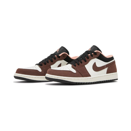 this is an image of Jordan 1 Retro Low OG "Mocha" (GS)