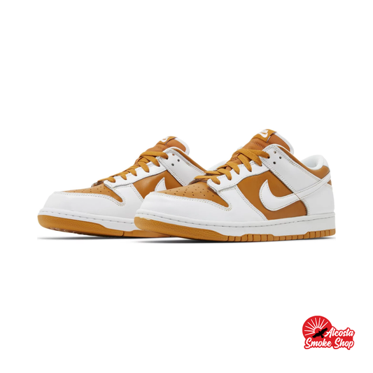 this is an image of Nike Dunk Low "CO.JP Reverse Curry"