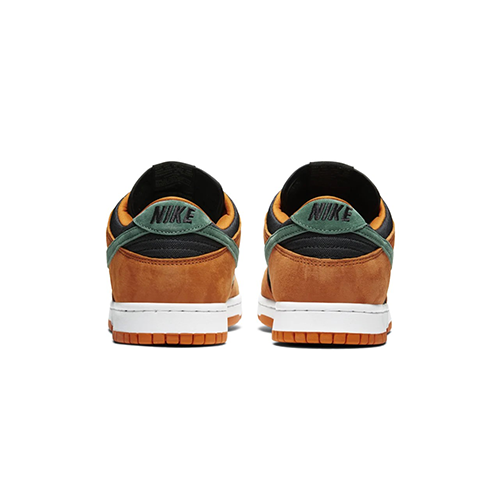 this is an image of Nike Dunk Low "Ceramics"