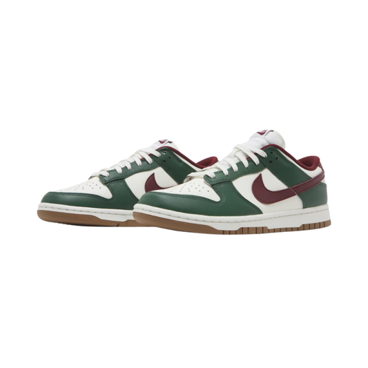 Nike Dunk Low "Gorge Green"