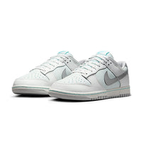 this is an image of Nike Dunk Low "Winter Storm"