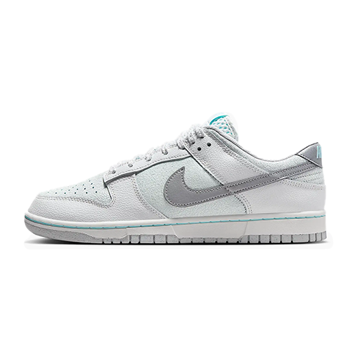 this is an image of Nike Dunk Low "Winter Storm"