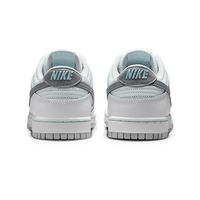 this is an image of Nike Dunk Low "Winter Storm"