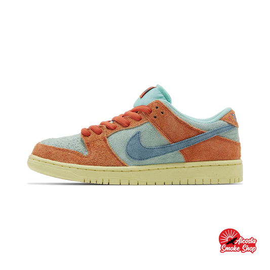 this is an image of Nike SB Dunk Low "Orange Emerald Rise"