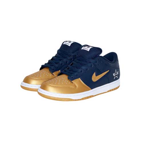 this is an image of Supreme x Nike SB Dunk Low "Metallic Gold"